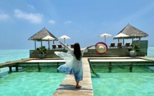 モルディブのベストシーズンに旅行する戸川みゆき
